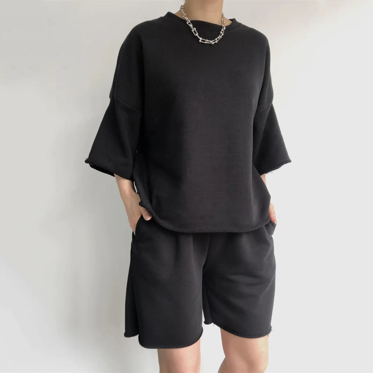 Damen lässiges Sport-Set mit cropped Oberteil und Shorts Fudus