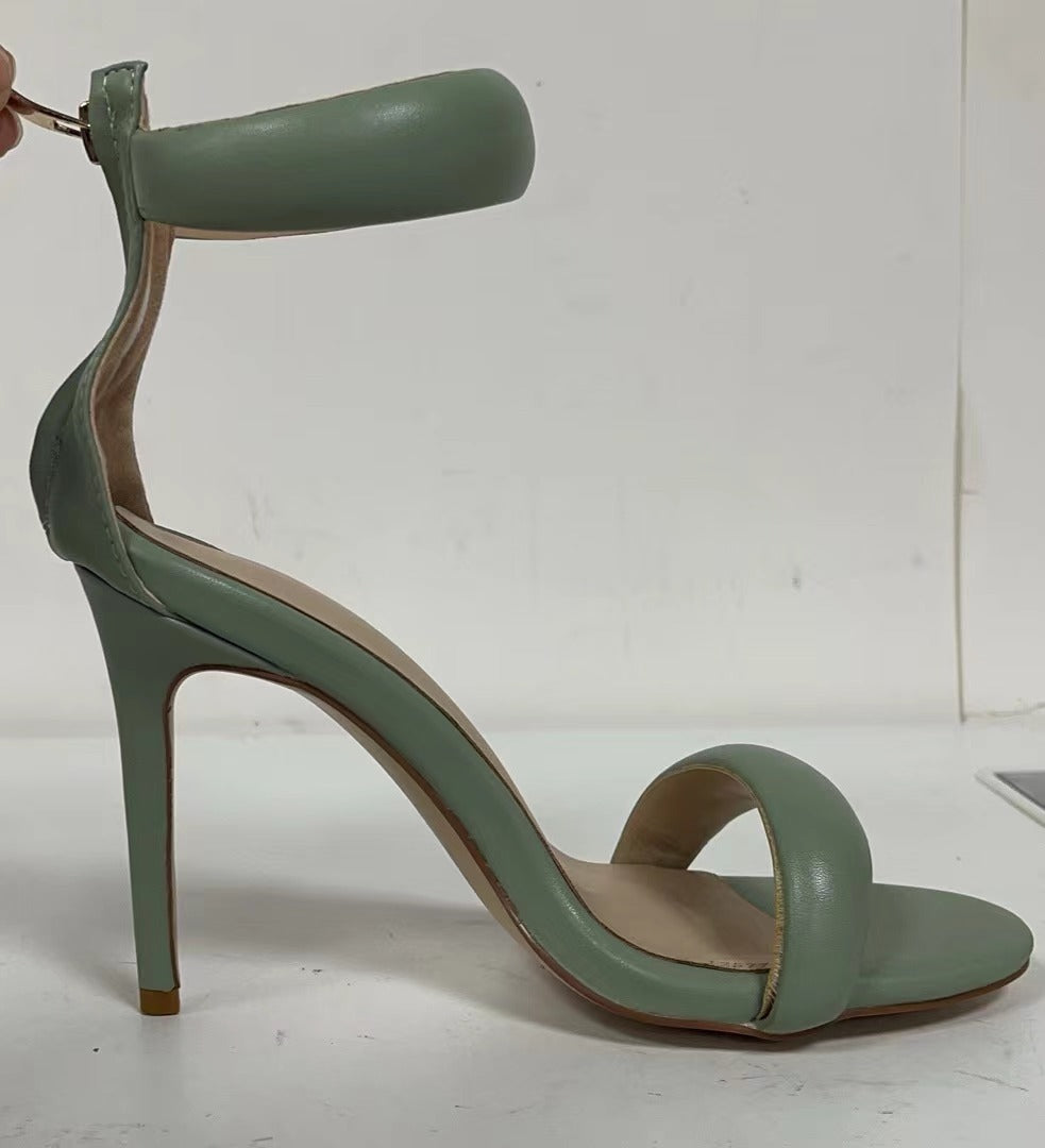 Sandalen Damen Stiletto Hochglanz Skulpturaler Riemen