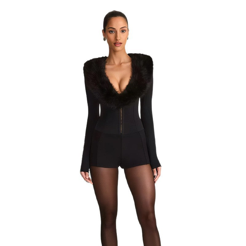 Damen eleganter Playsuit mit luxuriösem Kunstpelzkragen und tiefem V-Ausschnitt Fudus