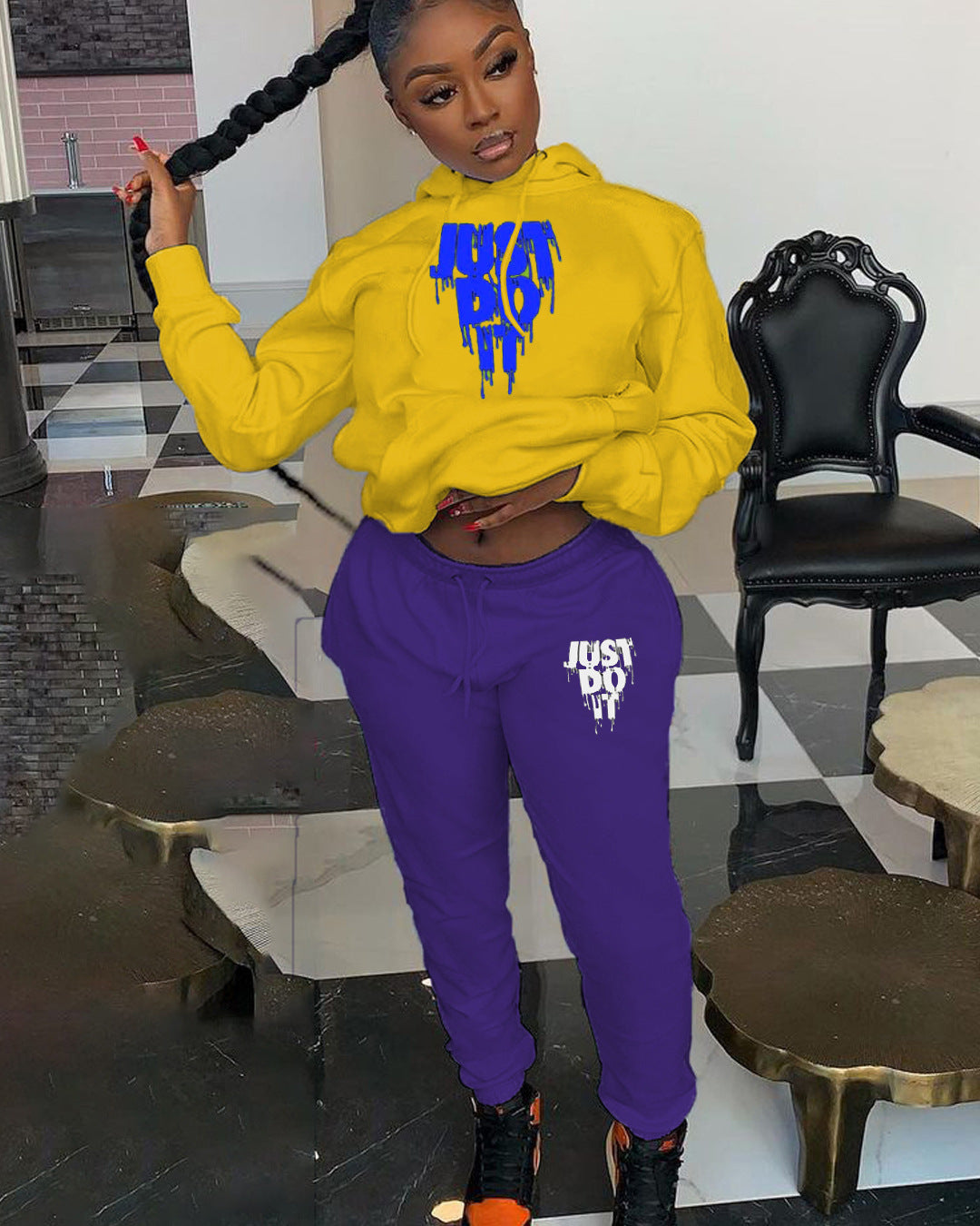 Damen Hoodie und Jogginghose Set mit modernem Grafikdruck Fudus