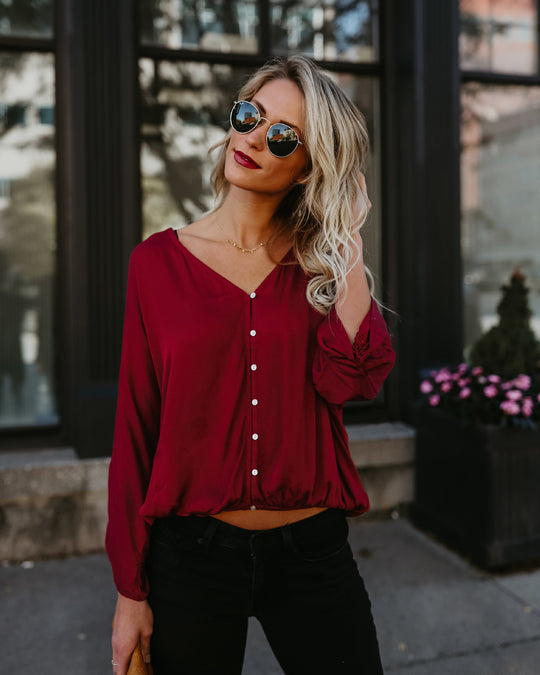 Damen lässige Bluse mit knopfbarem V-Ausschnitt und flexiblem Saum Fudus