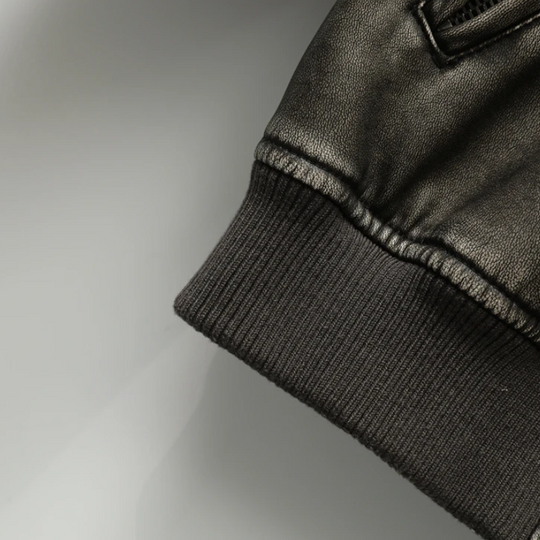 Damen Lederjacke Bombermodell mit gerippten Bündchen und Reißverschlusstaschen