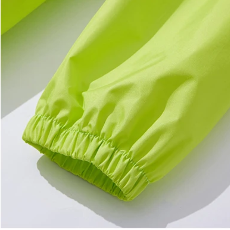 Leichtgewicht wasserdichte Damen Regenjacke mit Kapuze für draußen