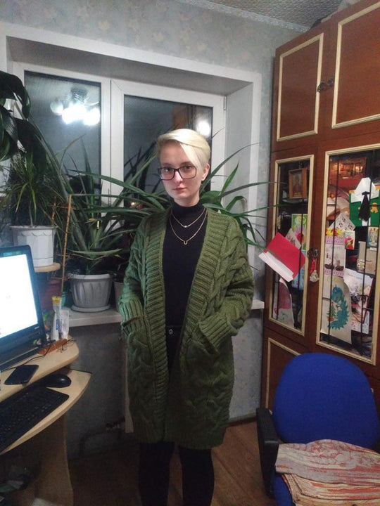 Damen Grobstrick-Kardigan mit tiefem V-Ausschnitt und praktischen Taschen Fudus