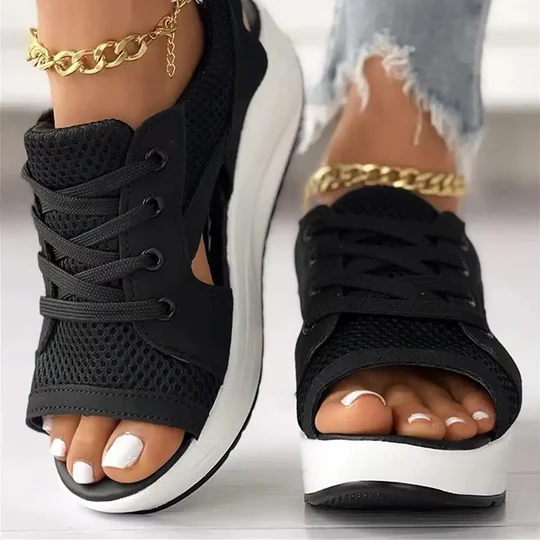 Plateau Sandalen Peep Toe Zeitlos