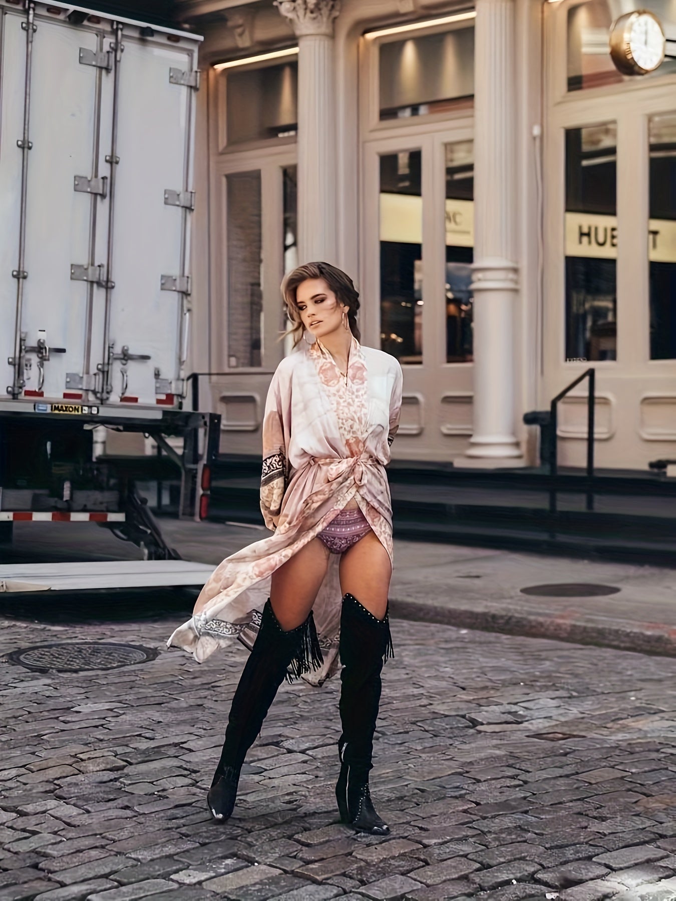 Kimono Rot Blumenmuster Klassisch