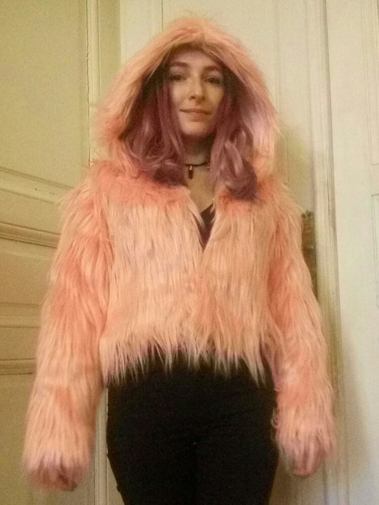 Damen Kurze Felljacke mit voluminösem Design Fudus