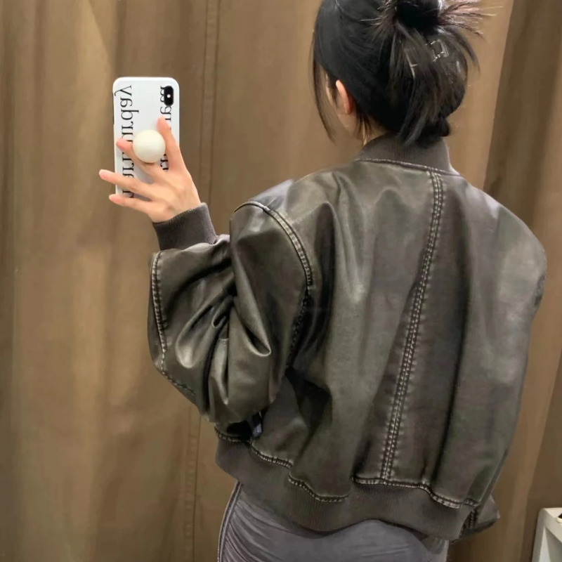 Damen Lederjacke Bombermodell mit gerippten Bündchen und Reißverschlusstaschen