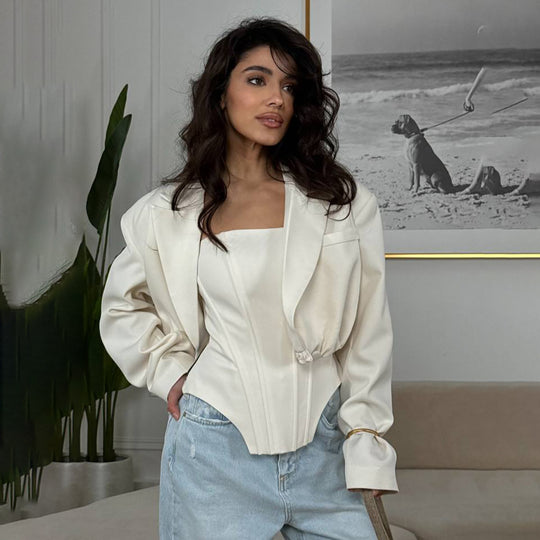 Damen Kurze Blazerjacke mit tailliertem Schnitt und Puffärmeln Fudus