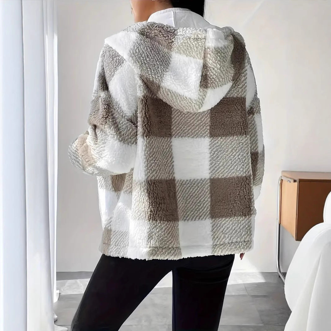 Damen Kuschelige Kapuzenjacke im Karodesign Fudus