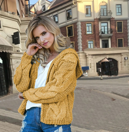 Damen Grobstrickjacke mit Kapuze und strukturiertem Zopfmuster Fudus