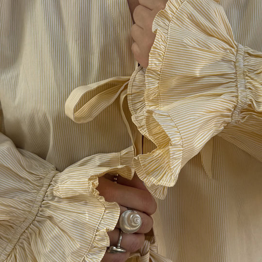 Damen lässige Bluse mit Rüschendetails und tailliertem Schnitt Fudus