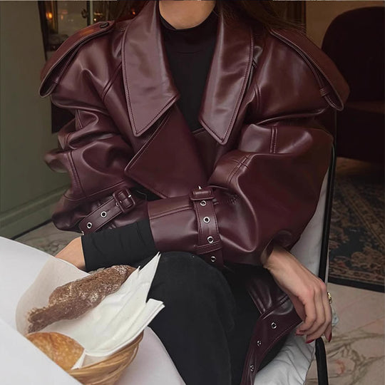 Damen Kunstlederjacke im Oversized-Design mit Riemen und neuen Details Fudus