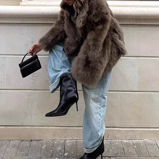 Damen Kunstfelljacke mit hochschließendem Kragen und luxuriösem Design Fudus