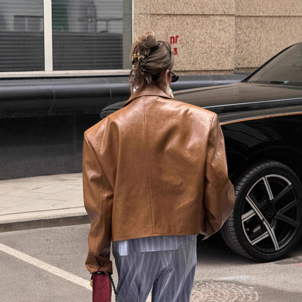 Damen kurze Lederjacke im stilvollen Blazer-Look Fudus