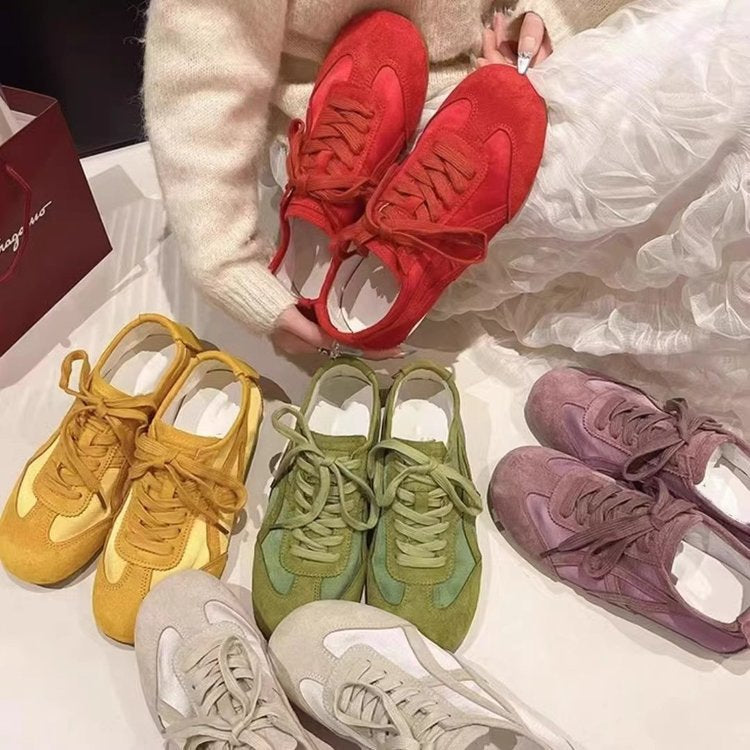 Damen Sneakers Aus Atmungsaktivem Wildleder Mit Modischen Schnürdetails