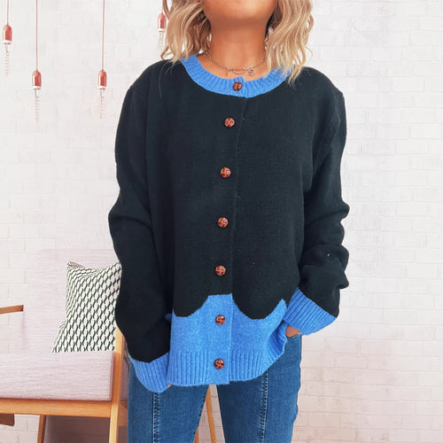 Damen lässige Strickjacke mit buntem Kontrast und eleganten Knopfdetails Fudus