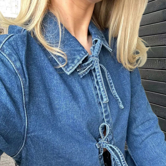 Damen lässige Jeansjacke mit praktischen Taschen und dekorativen Verschlüssen Fudus