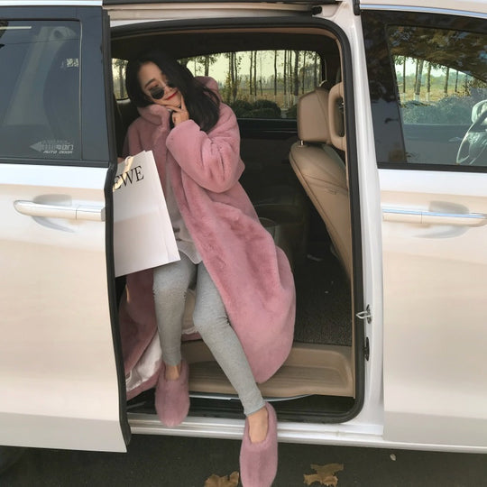 Damen Kuschelmantel mit Kapuze aus weichem Plüsch Fudus