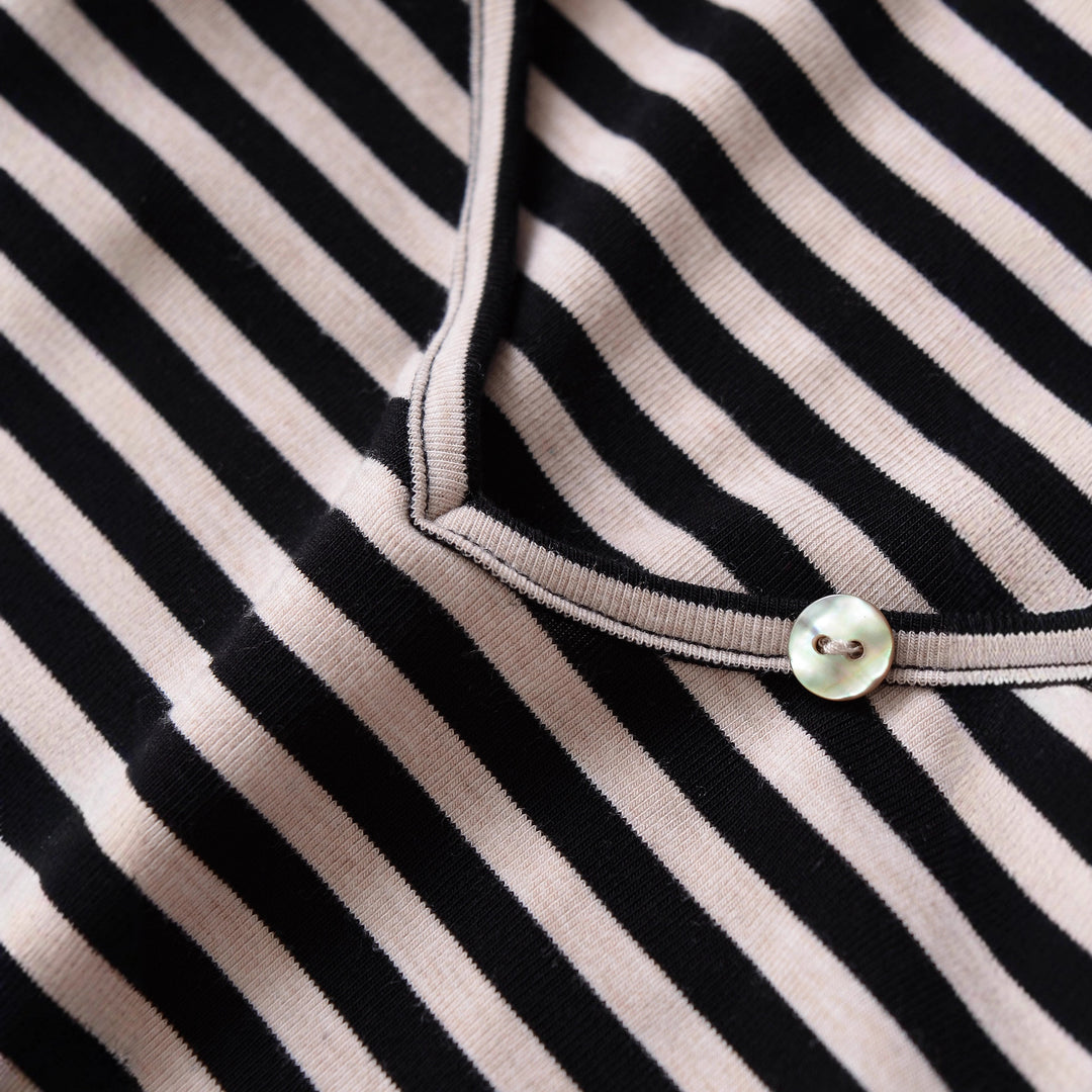 Damen Langarmshirt mit modischem V-Ausschnitt und eleganten Knopfdetails Fudus