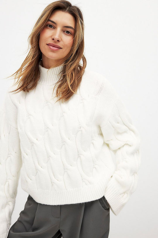 Damen Grobstrickpullover mit einem hohen Kragen und romantischem Zopfdesign Fudus