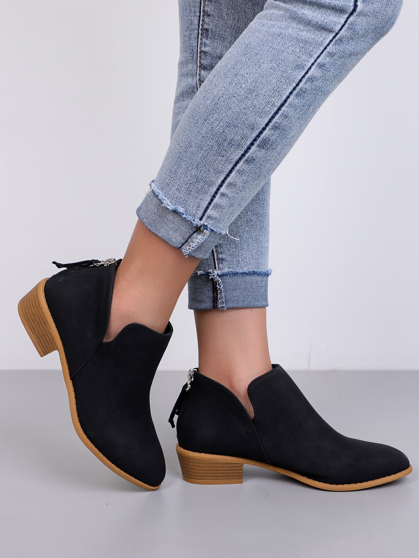 Damen modische Ankle Boots mit seitlichem Reißverschluss und dekorativen Quasten Fudus