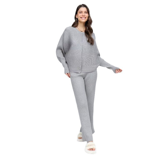 Damen hochwertiges Strick-Lounge-Set mit weiter Schnittführung und Knopfdetails Fudus