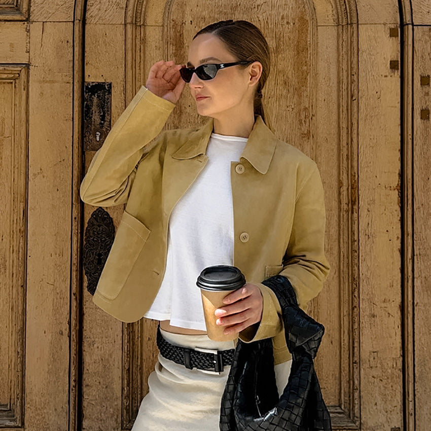 Damen Kurze Jacke mit eleganter Kragenlinie und praktischen Taschen Fudus