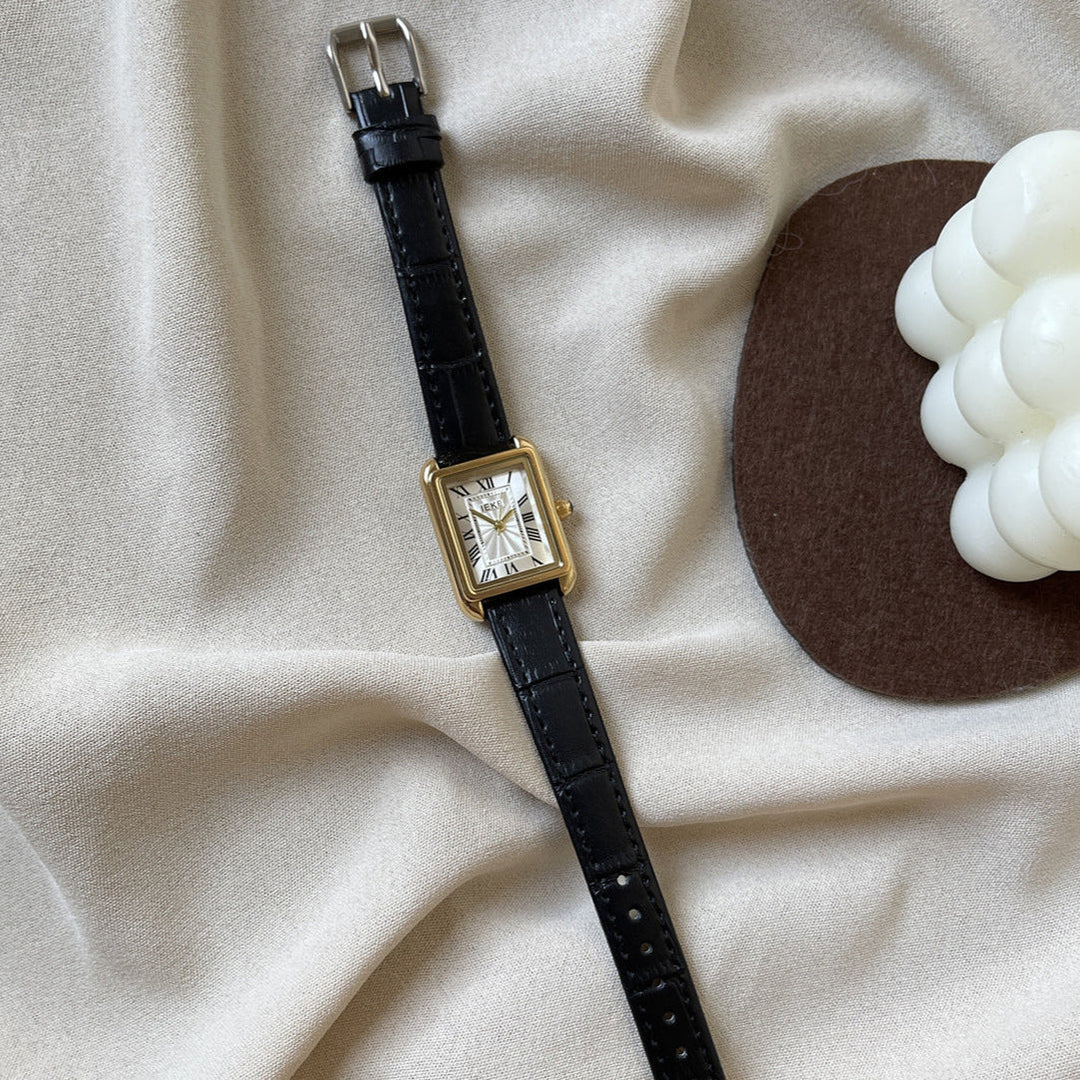 Damenarmbanduhr Quadratisch Lederband Römische Zahlen