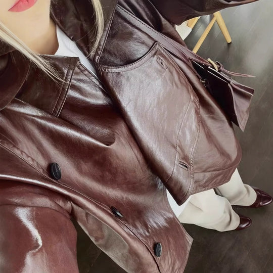 Damen Kunstlederjacke mit asymmetrischem Schnitt und dekorativen Knöpfen Fudus