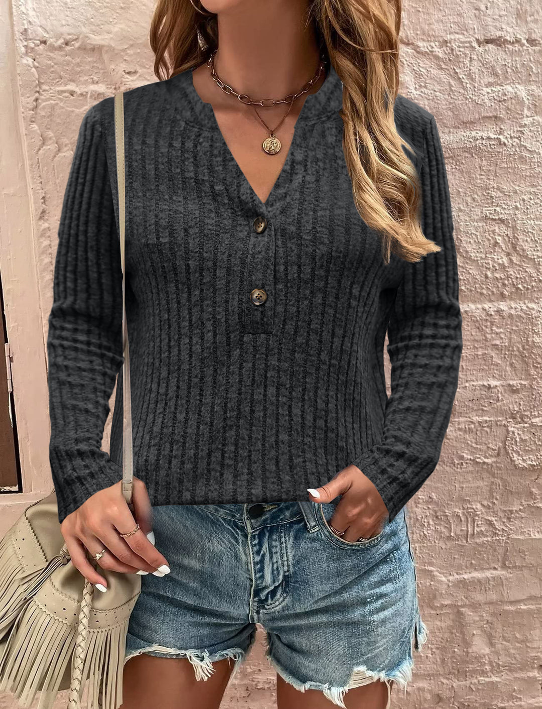 Damen Langarmshirt mit strukturiertem Rippdesign und Knopfdetail Fudus