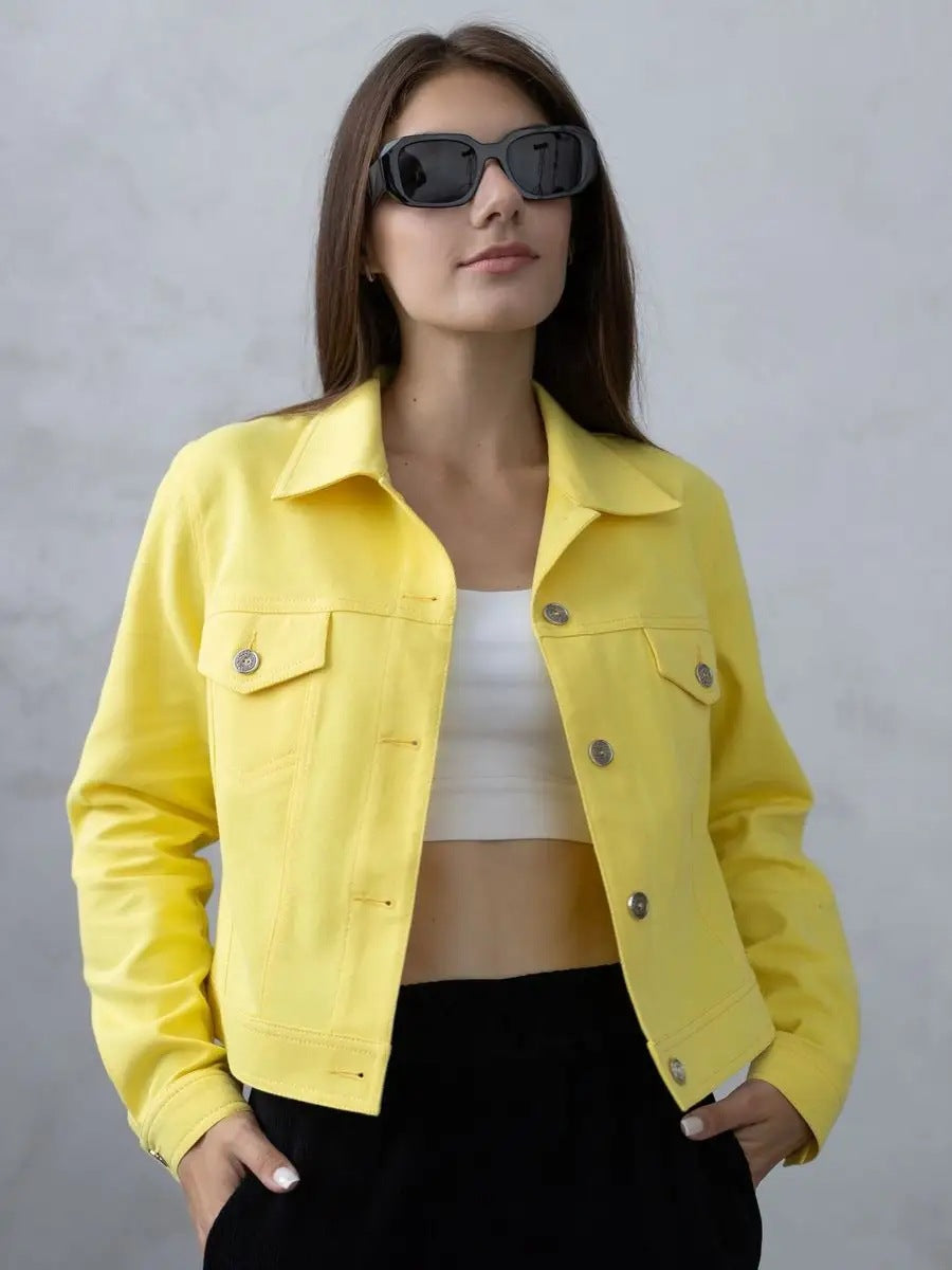 Damen Jeansjacke mit modernem Schnitt und dekorativen Knopfdetails Fudus