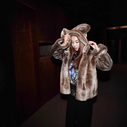 Damen Kuschelige Kunstfelljacke mit tierischem Design Fudus