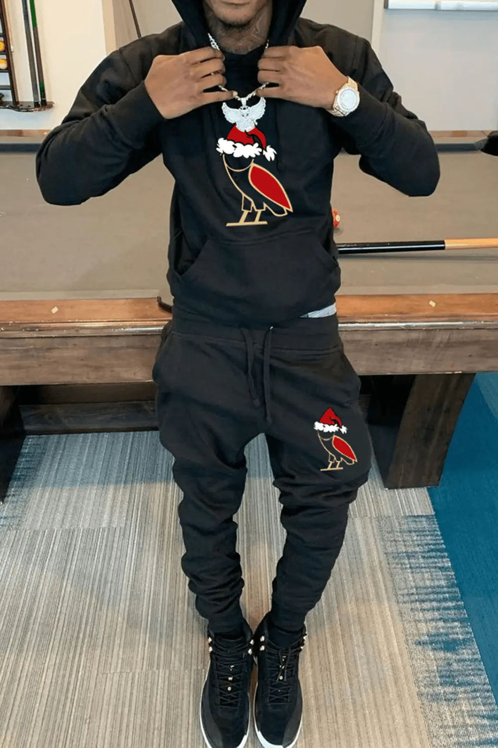 Damen Hoodie und Jogginghose Set mit festlichemDesign Fudus