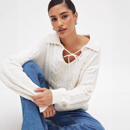 Damen Grobstrickpullover mit romantischem Kragen und praktischen Schnürdetails Fudus