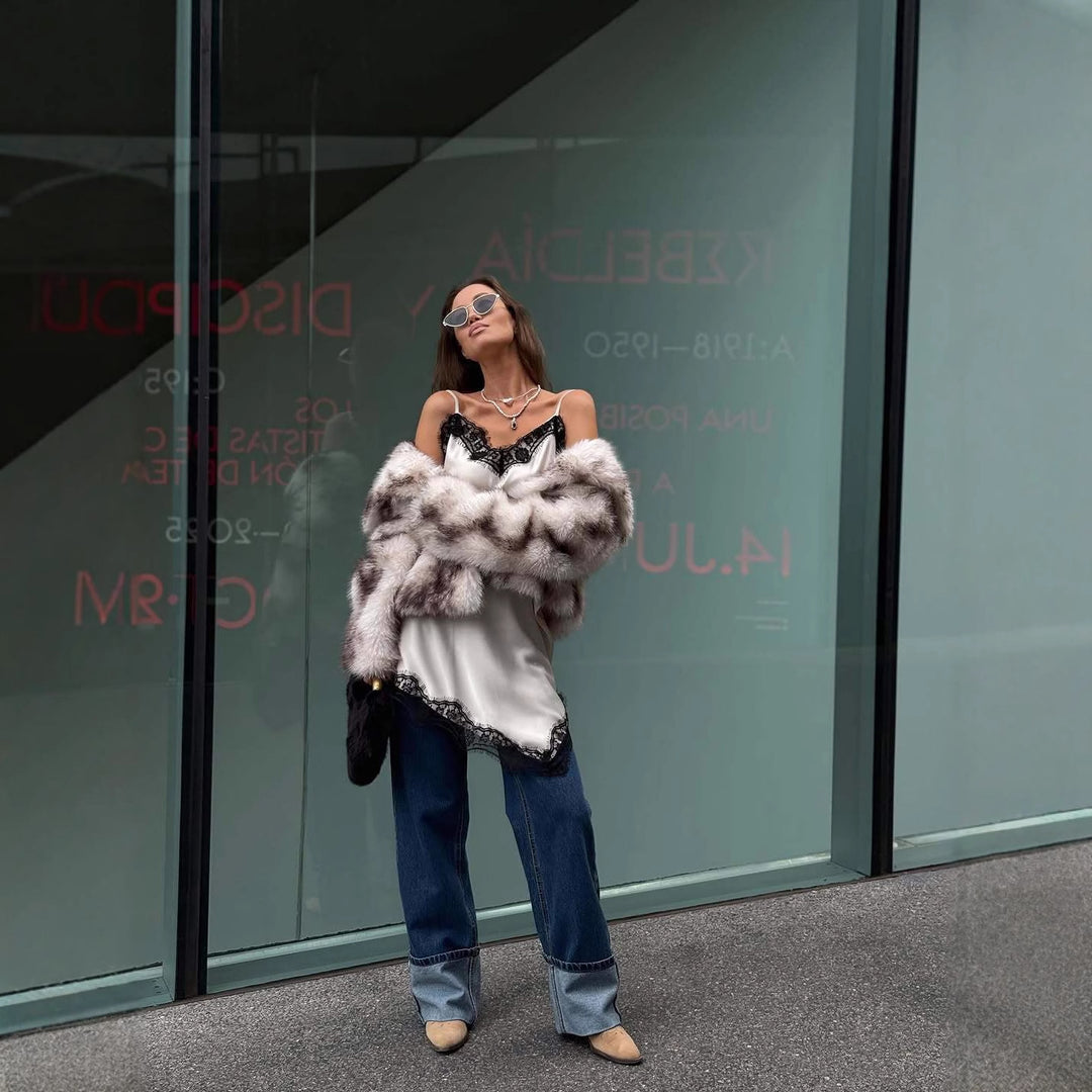 Damen Kunstfelljacke mit voluminösem Kragen und modischen Details Fudus