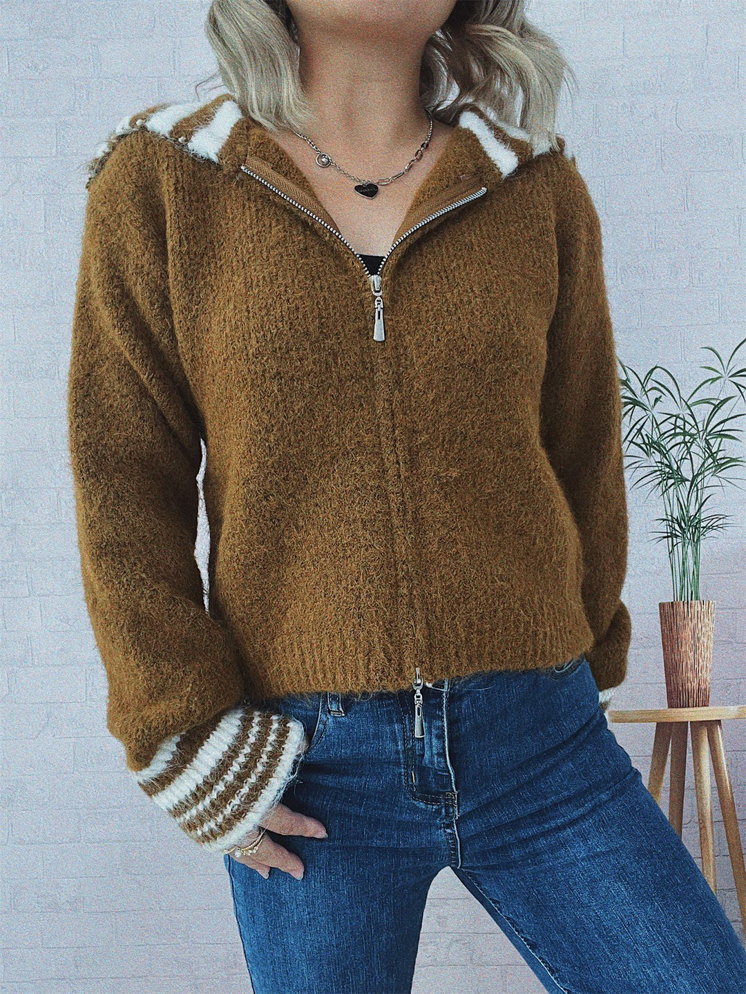 Damen kuschelige Strickjacke mit stilvollem Reißverschluss und modischen Streifen Fudus