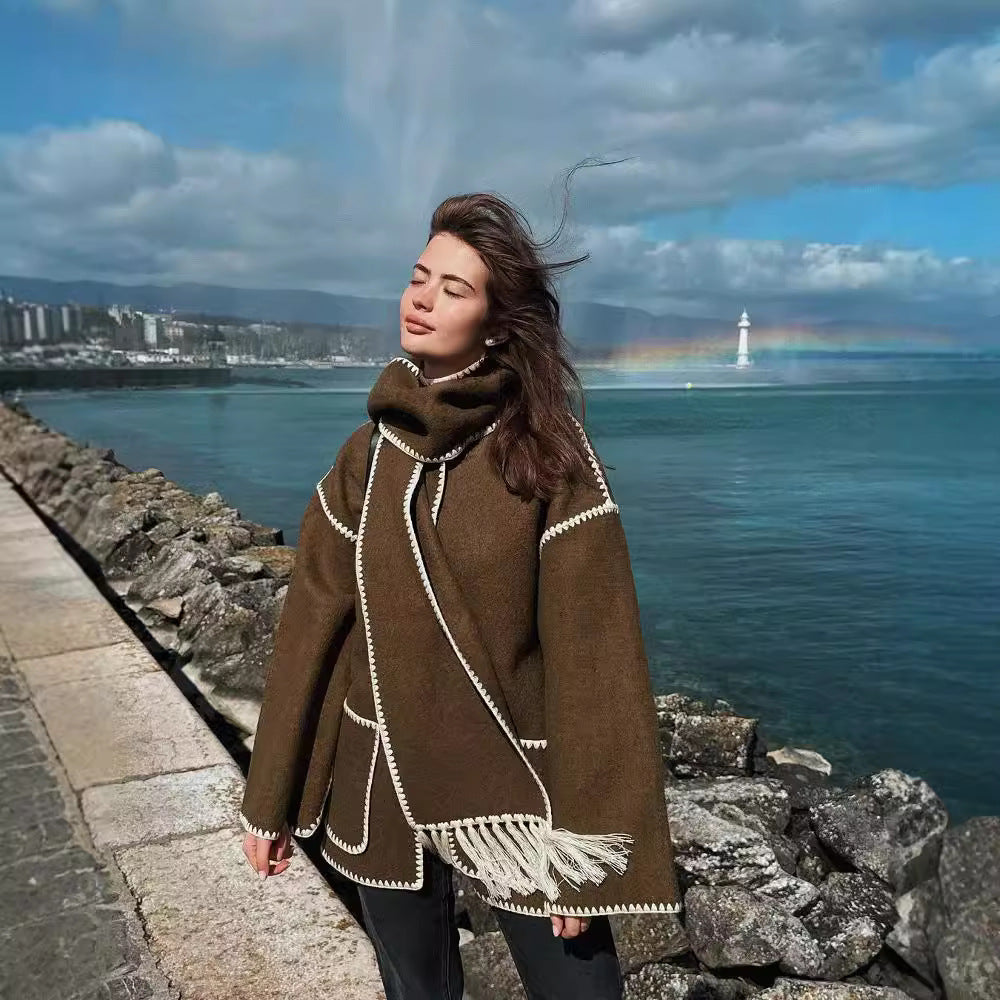 Damen Kuschelige Fleecejacke mit eleganten Fransen und Knopfdetail Fudus