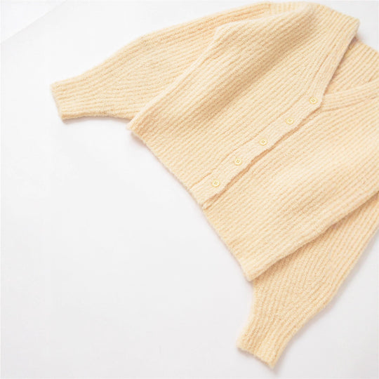 Damen kuschelige Strickjacke mit V-Ausschnitt und Knopfverschluss Fudus