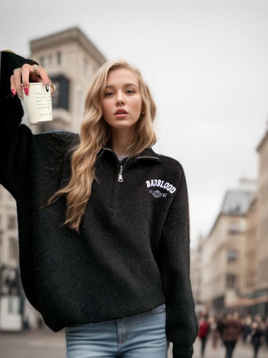 Damen Kuscheliger Pullover mit Stehkragen und Stickerei Fudus