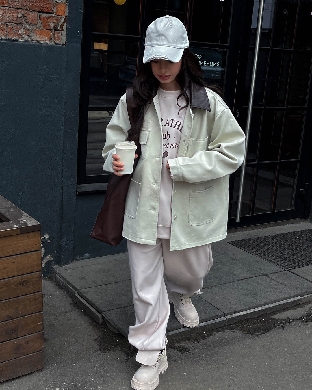 Damen lässige Oversized-Jacke mit ledernem Kragen und praktischen Taschen Fudus