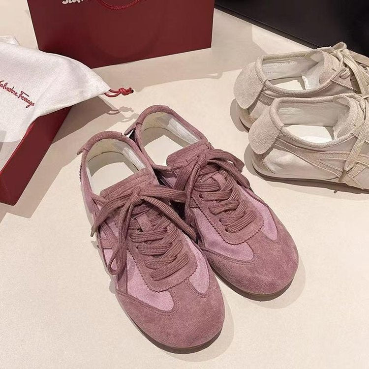 Damen Sneakers Aus Atmungsaktivem Wildleder Mit Modischen Schnürdetails