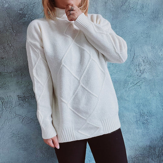 Damen Grobstrickpullover mit elegantem Rautenmuster und hohem Kragen Fudus