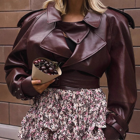 Damen Kunstlederjacke im Oversized-Design mit Riemen und neuen Details Fudus