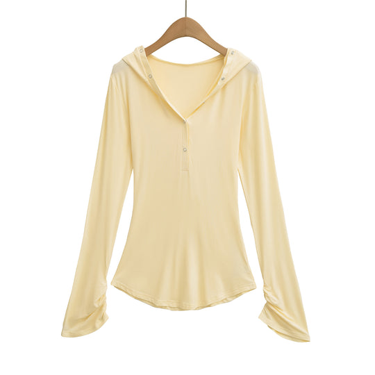 Damen langärmliges Kapuzenshirt mit modischen Knopfdetails Fudus