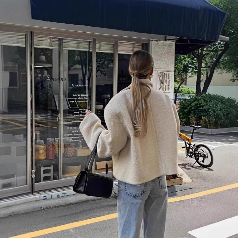 Damen kuschelige und stylische Kurzjacke Fudus