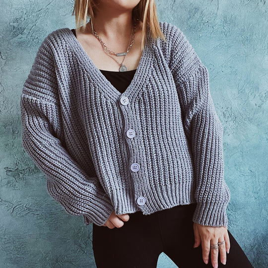 Damen kuschelige Strickjacke mit modernen Knopfdetails und weitem Schnitt Fudus