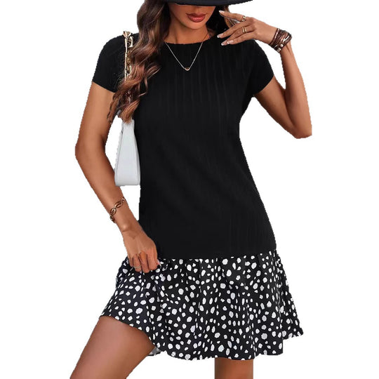 Damen Kombination aus enganliegendem Oberteil und voluminösem Rock Fudus