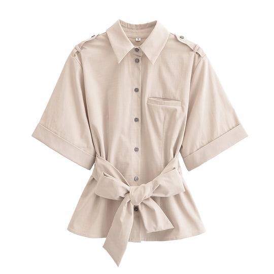 Damen Kurzarmbluse mit taillierbarem Gürtel und praktischem Taschen-Design Fudus