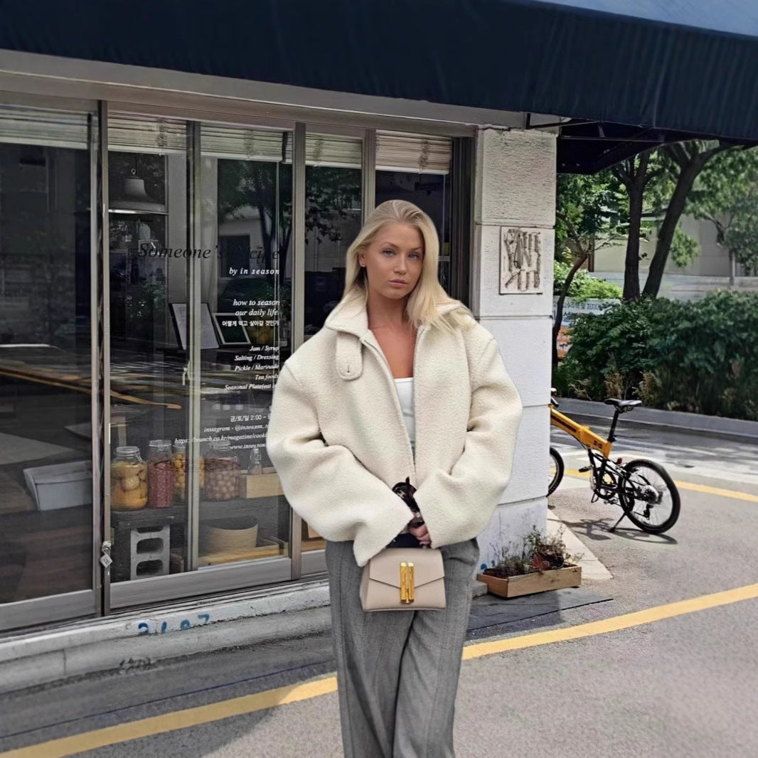 Damen kuschelige und stylische Kurzjacke Fudus